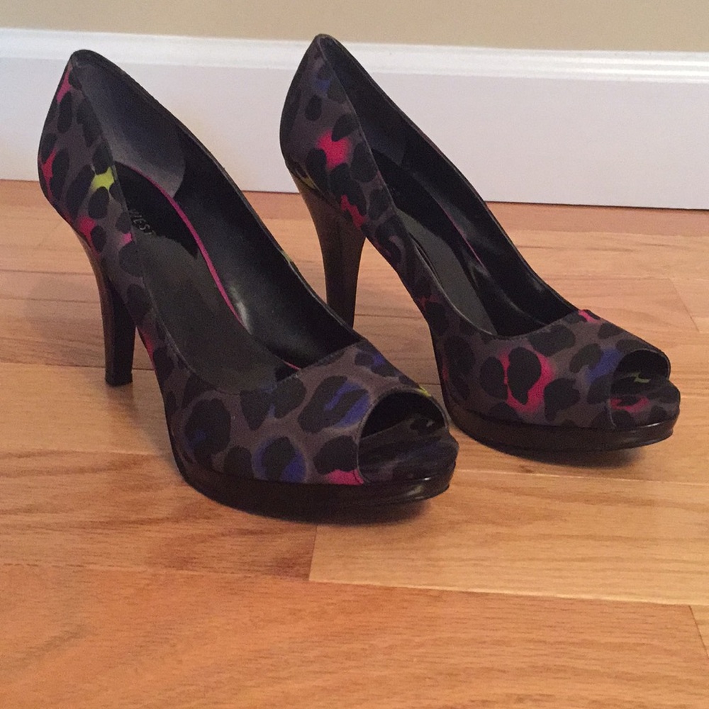Peep toe heels